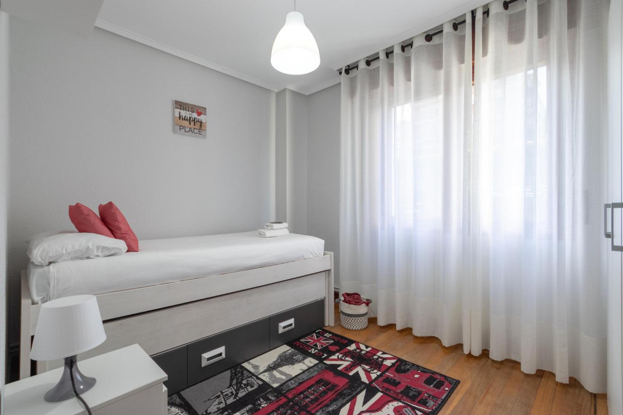 Etxebarria Apartment By People Rentals Bilbao Exterior foto